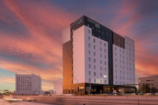 hotel courtyard by Marriott