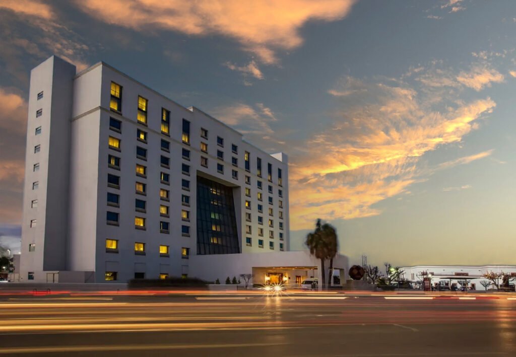 hotel fiesta inn