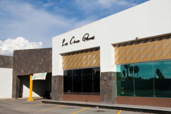 Cinco panes_Fachada