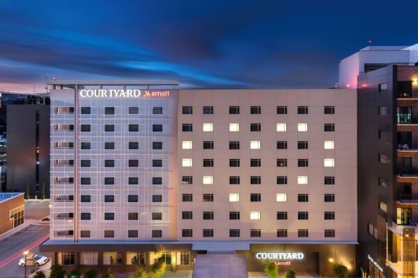 Portada_Courtyard