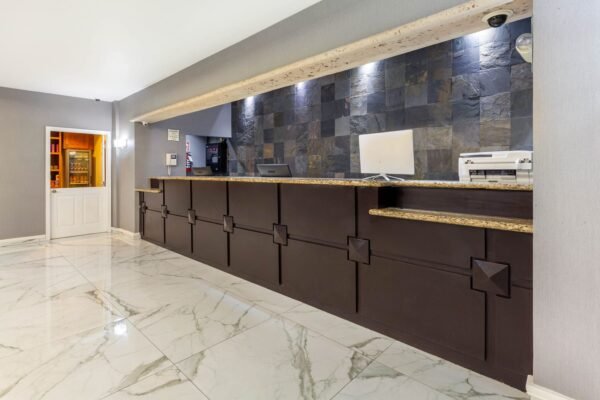 laquinta_lobby_view_2